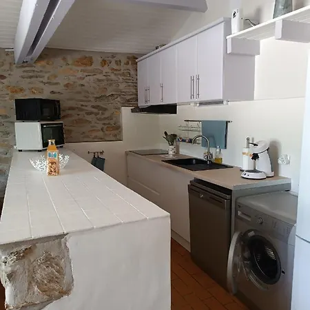 Les Granges Du Chiron Bed & Breakfast