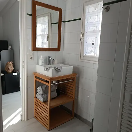 Couette-café Les Granges Du Chiron 3*