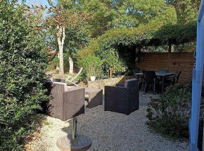 Bed & Breakfast Les Granges Du Chiron 3*