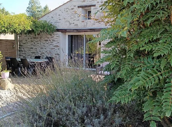 Les Granges Du Chiron 3* La Garnache