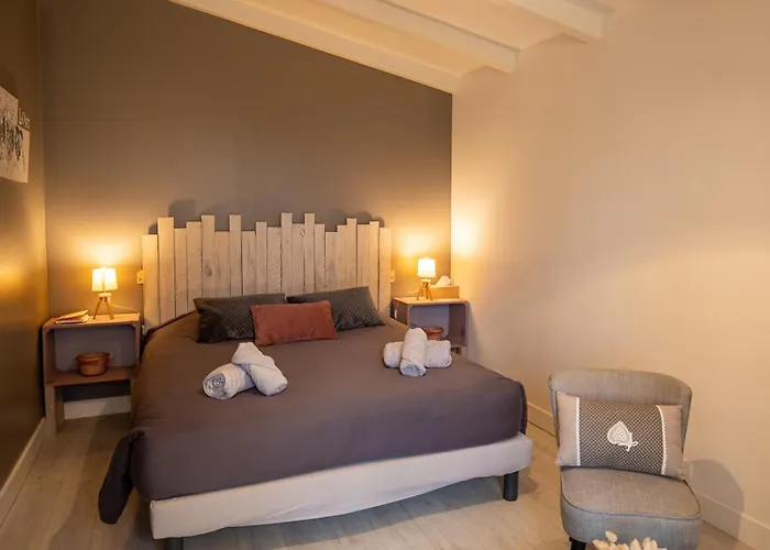 Les Granges Du Chiron La Garnache