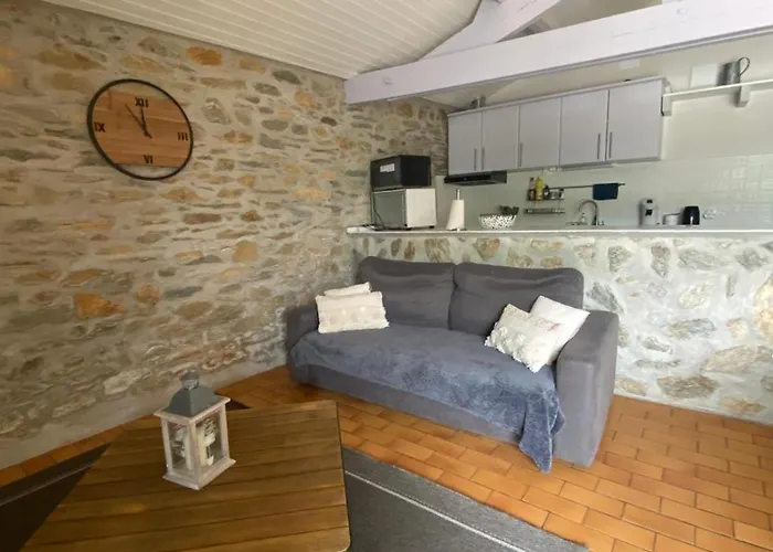 Les Granges Du Chiron 3* La Garnache