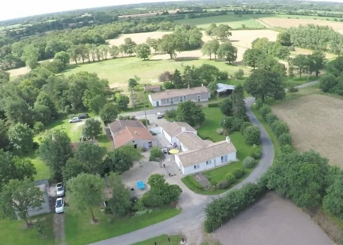 Les Granges Du Chiron La Garnache