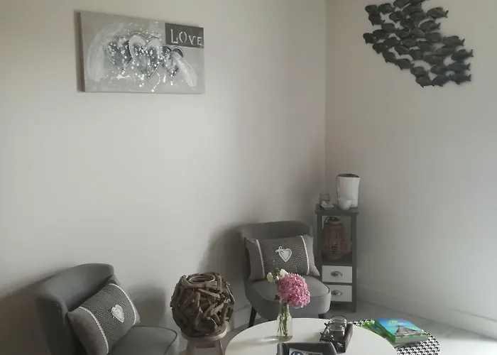 Les Granges Du Chiron Bed & Breakfast La Garnache